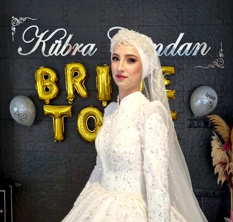 Salonumuzdan Kareler